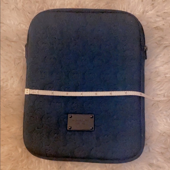 Michael Kors iPad/Tablet Case - Picture 4 of 6